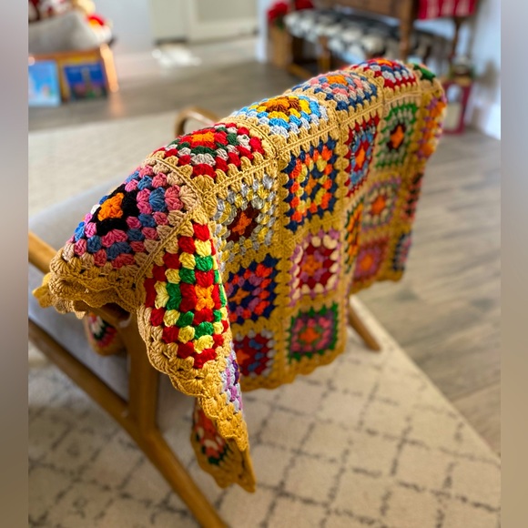 Source Unknown Other - Granny Square Throw Blanket “Rosanne Style” 41”/68” approx